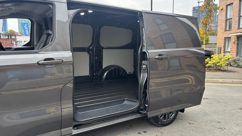 Ford Transit Custom E-320 L1 Rwd 100kW 65kWh H1 Van Limited Auto